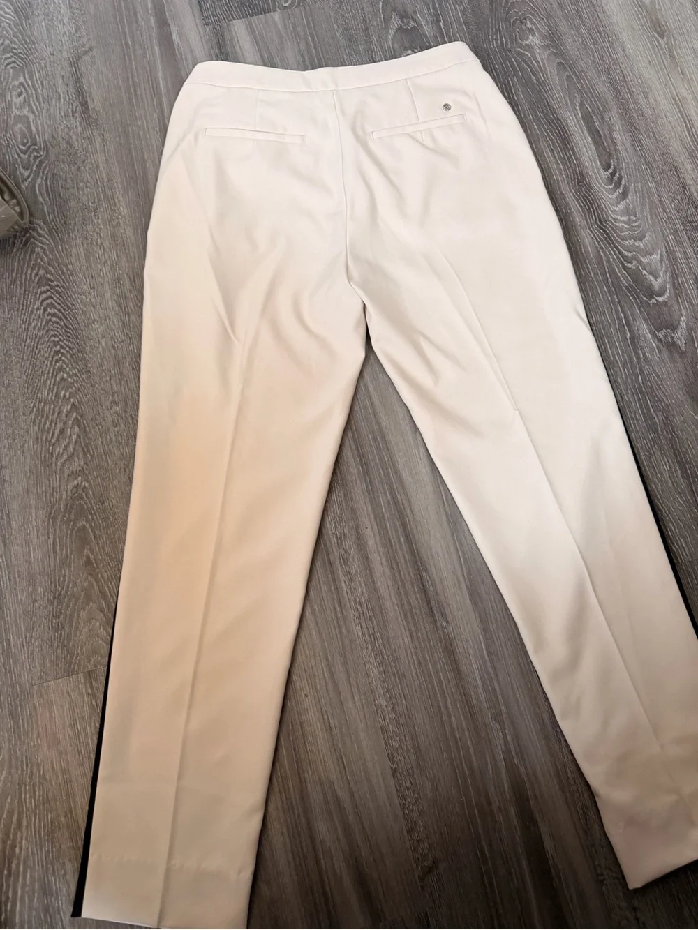 G/FORE Beige Golf pants- women’s size 4 - Picture 3 of 5